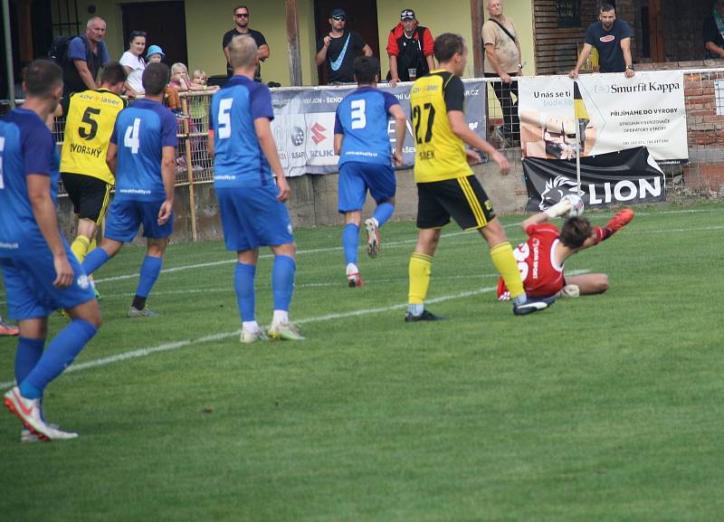 Fotografie ze zápasu 5. kola divize E mezi celky FK Nové Sady a FK Kozlovice