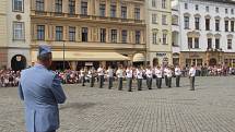 Vojenská hudba zněla v sobotu 1. září centrem Olomouce. Na Horním náměstí, před tamní radnicí, pokračoval XXIV. Mezinárodní festival vojenských hudeb.