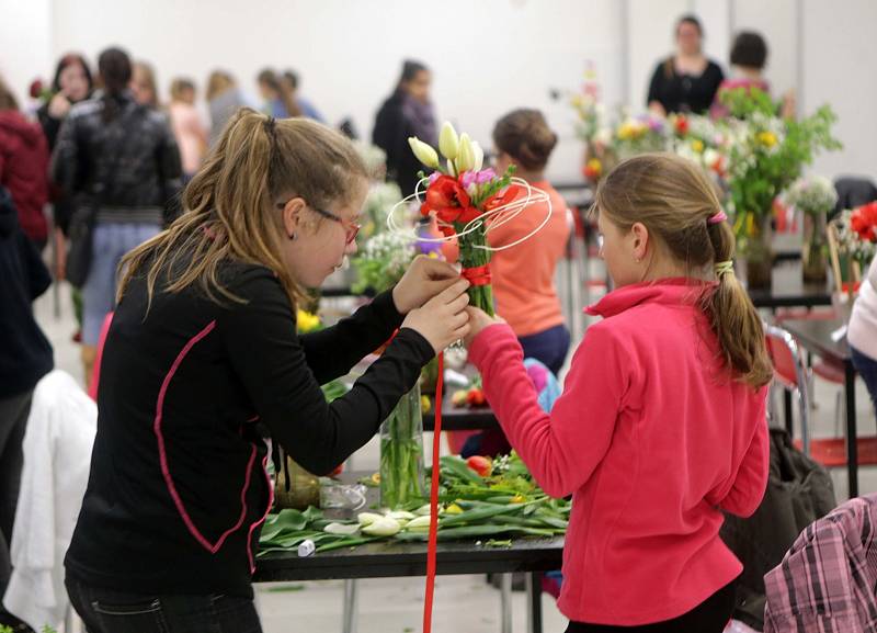 Příprava exponátů do floristické soutěže v rámci Flory Olomouc 2017