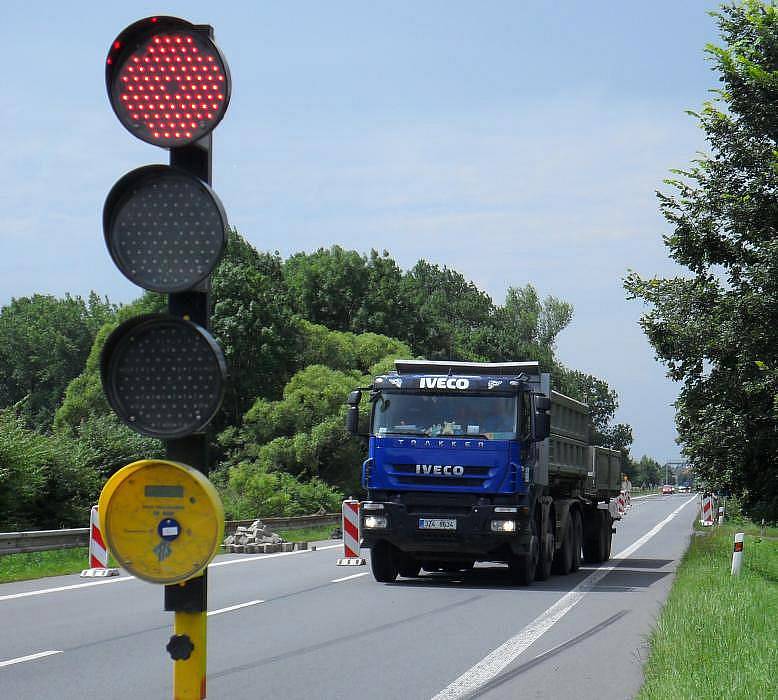 Oprava mostu brzdí provoz mezi Lipníkem a Osekem nad Bečvou