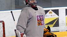 Trenér Zdeněk Psotka jako reprezentační hokejový gólman