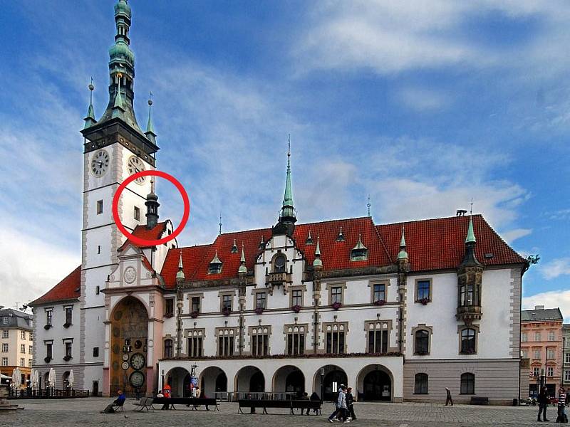 Nález historických listin ve střeše olomoucké radnice