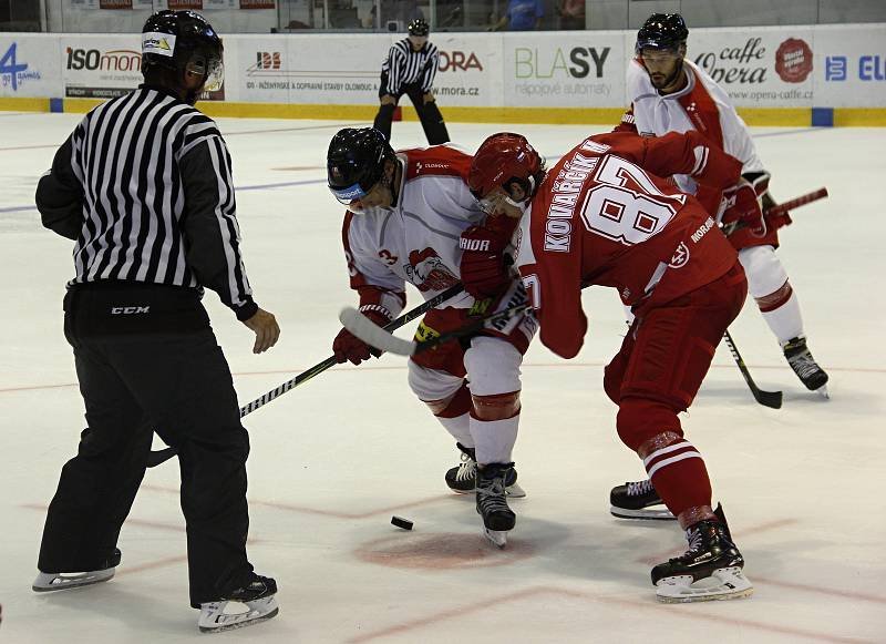 Příprava: Olomouc vs. Třinec.