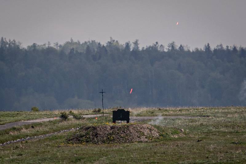 Terče na střelnici při mediálním dnu při testování bojových vozidel pěchoty (BVP) z tendru pro českou armádu ve vojenském prostoru Libavá, 27. května 2021