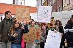 Protestující studenti středních škol v Olomouci