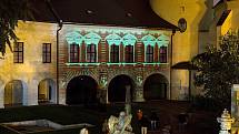 Videomapping na fasádě Arcidiecézního muzea v Olomouci. Festival Vzáří