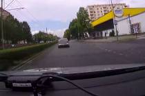 Policejní stíhačka ujíždějícího BMW v okolí hlavního nádraží v Olomouci