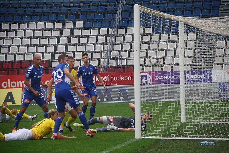 Fotografie ze zápasu 5. kola FNL mezi celky SK Sigma Olomouc B a MFK Karviná