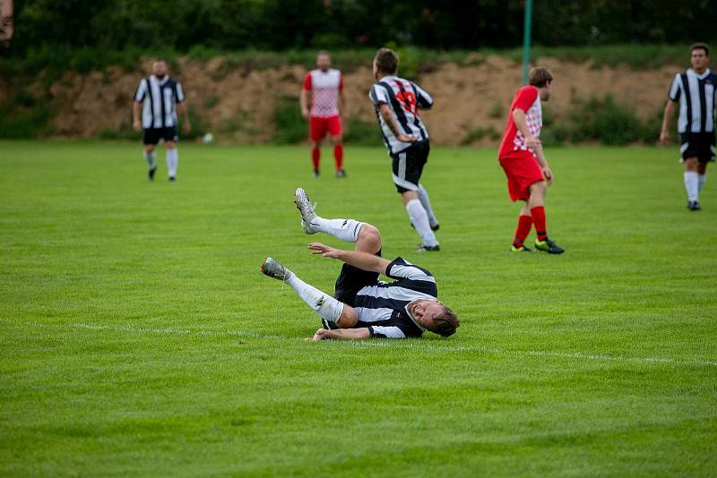 Fotbalisté Hodolan deklasovali Pňovice 8:1.