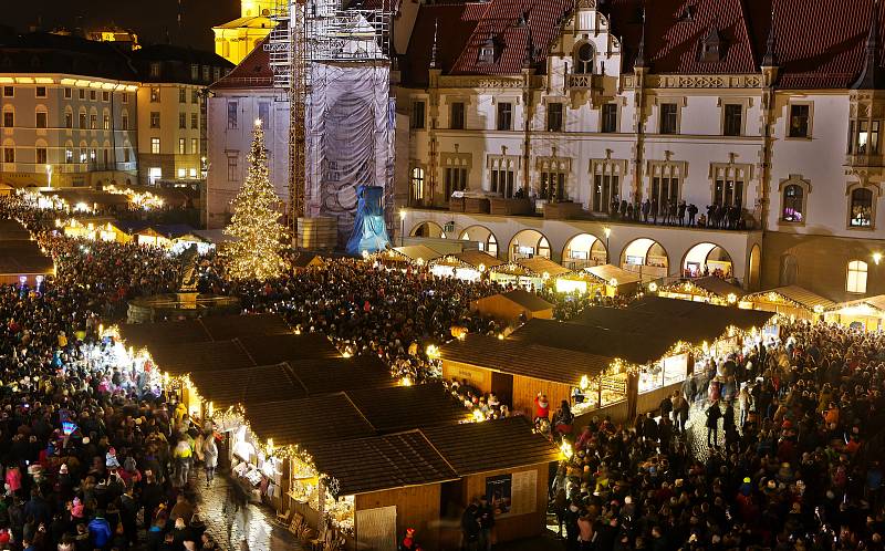 Rozsvícení vánočního stromu na Horním náměstí v Olomouci, 22. 11. 2019
