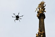 Snímkování Sloupu Nejsvětější Trojice v Olomouci za pomoci dronu