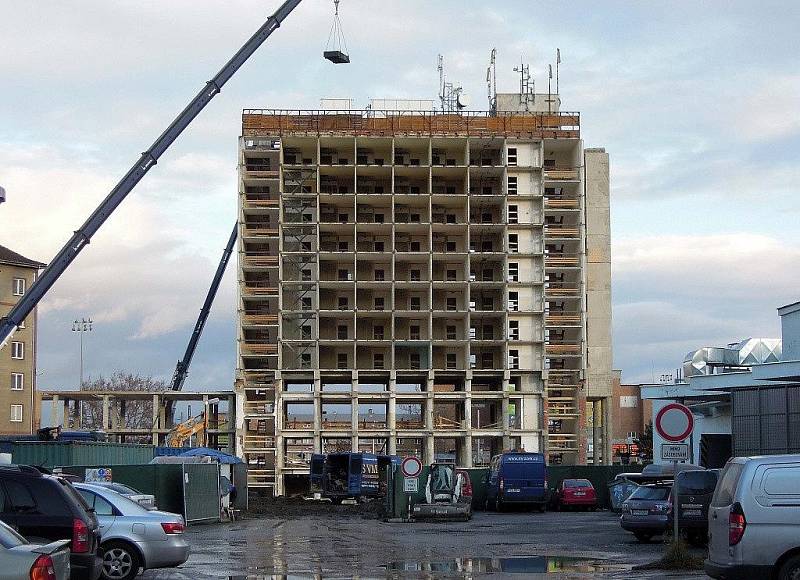 Rekonstrukce hotelu Sigma v Olomouci - odhalený skelet budovy