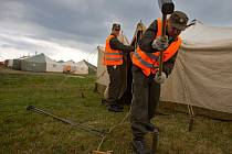 Uprchlický tábor pro 450 lidí cvičně budují ve vojenském výcvikovém prostoru Libavá příslušníci 153. ženijního praporu z Olomouce.