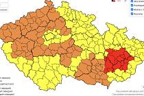 ČHMÚ rozšířili oblast výstrahy před nebezpečnou supercelou po Olomoucko.