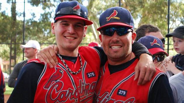 Martin Schneider v dresu australských Kensington Cardinals