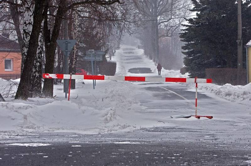 Cesta z Jívové na Hraničné Petrovice. 3. dubna 2013