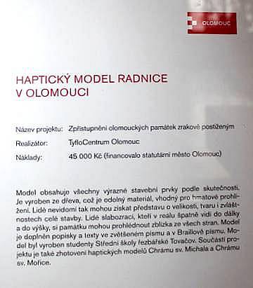 Haptický model olomoucké radnice v historické budově magistrátu