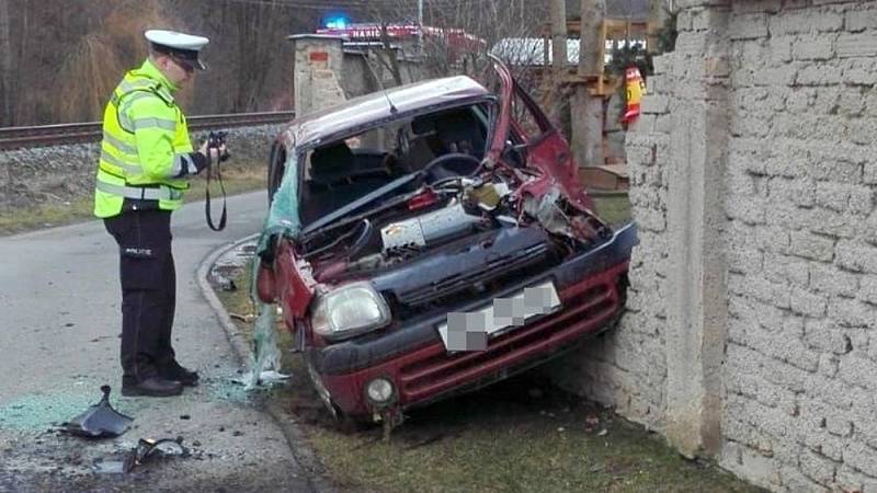 Srážka renaultu s vlakem ve Velké Bystřici, 28. února 2020