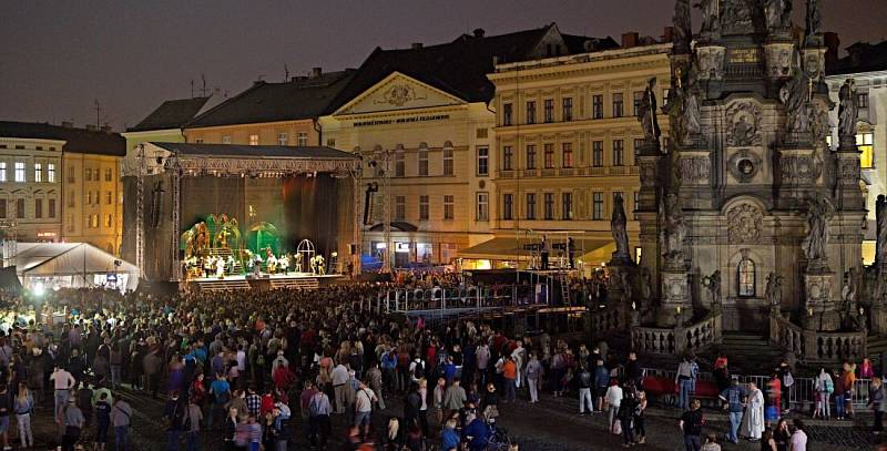 Muzikál Noc na Karlštejně na olomouckém Horním náměstí