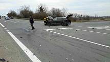 Během pátku a soboty bourali na Olomoucku tři motorkáři. U Unčovic se střetla motorka s osobním autem.