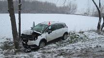 Nehoda tří osobních aut v ulici Šlechtitelů v Olomouci