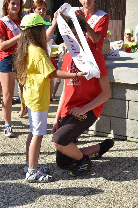 Zakončení školního roku na ZŠ v Senici na Hané, 21. 6. 2019