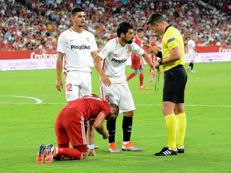 Sevilla FC - Sigma Olomouc (v červeném)