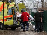 Záchranáři a policisté vyjížděli k pobodané dívce v Michalském stromořadí v centru Olomouce