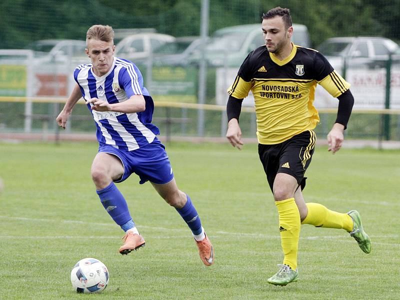 Fotbalisté Nových Sadů (ve žlutém) porazili Hranice 1:0
