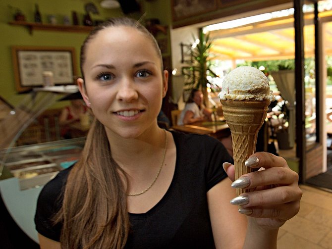 Tvarůžková zmrzlina se nyní dá koupit v Lošticích.
