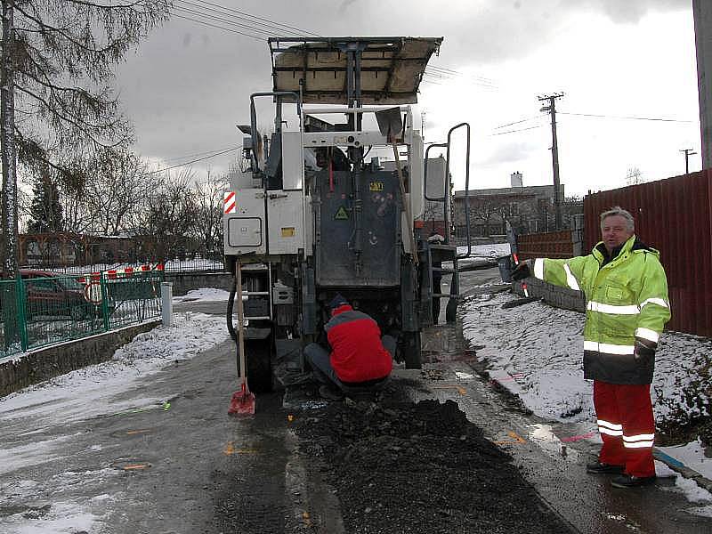 Smetanova ulice. Budování kanalizace ve Šternberku