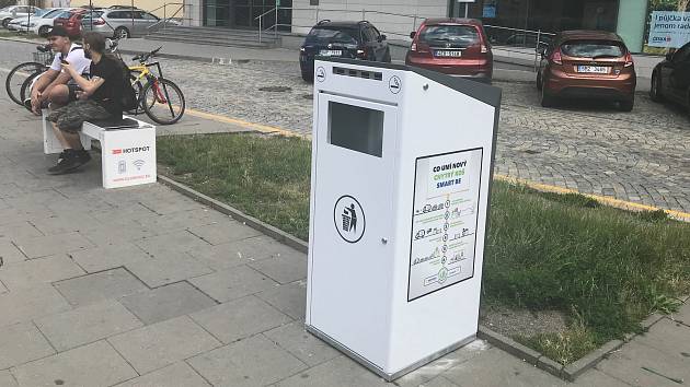 V Olomouci fungují "chytré koše" na odpadky. Co umí? - Olomoucký deník