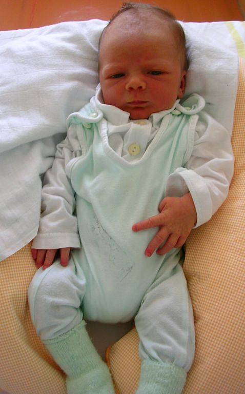Denis Klimčík, Těšetice, narozen 3. září ve Šternberku, míra 50 cm, váha 3100 g