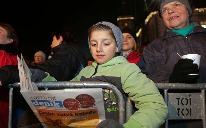 Olomouc, Horní náměstí. Česko zpívá koledy 10.12.2014