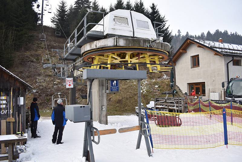 Zahájení sezony ve skiareálu v Branné v pátek 2. prosince 2022.