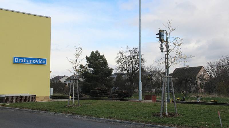 Lidé žijící v okolí nádraží v Drahanovicích si dlouhodobě stěžují na hluk z odstavených vlaků Stadler