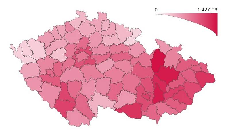 Nově nakažení za posledních sedm dní na 100 obyvatel podle okresů, situace k 18. 11. 2021