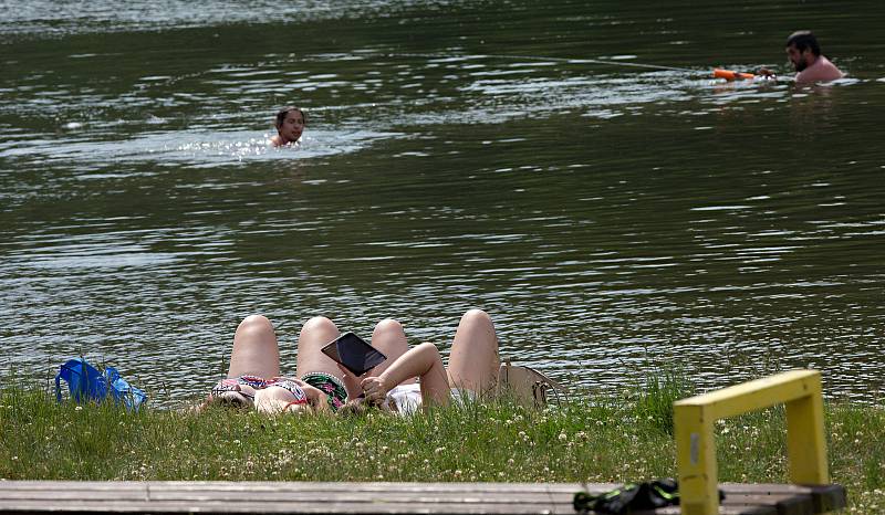 Přírodní koupaliště v bývalém lomu Litovel Nová Ves.