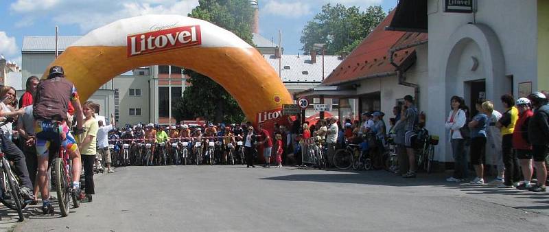 Cyklistický závod Pomoravím, start a cíl v litovelském pivovaru 