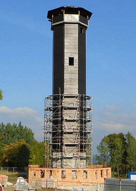 Předloha pro rozhlednu na Jedové: vyhlídka u Dolní Moravice na Bruntálsku.