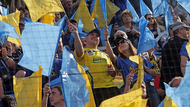 Fanoušci Zlína na Andrově stadionu v Olomouci