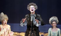 Mozartova komická opera Così fan tutte v Moravském divadle Olomouc