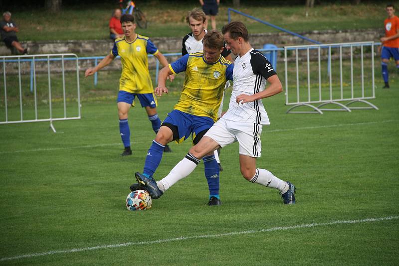 Fotografie z utkání 1. kola divize E mezi celky FK Šternberk a 1. HFK Olomouc