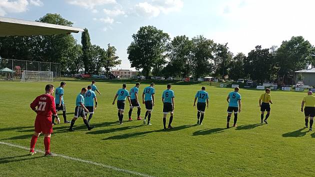 Fotbalisté Postřelmova v utkání s Chválkovicemi