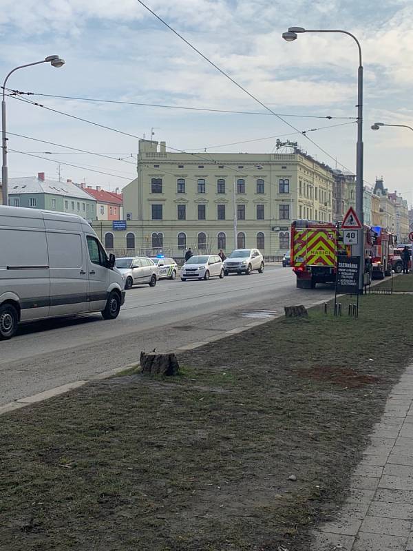 Policie evakuuje vrchní soud, kde měl padnou rozsudek v metanolové aféře