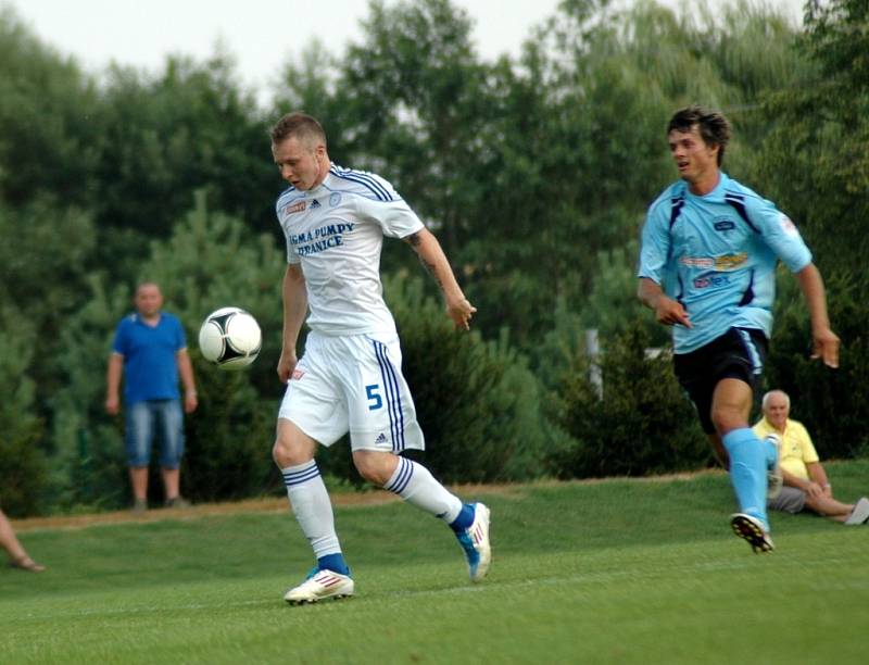 Fotbalisté Sigmy Olomouc (v bílém) prohráli v přípravném zápase s Nitrou 0:1.