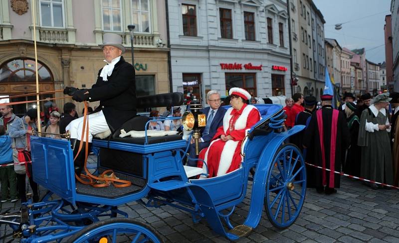 Slavnostní průvod ke cti patronky města Olomouce svaté Pavlíny