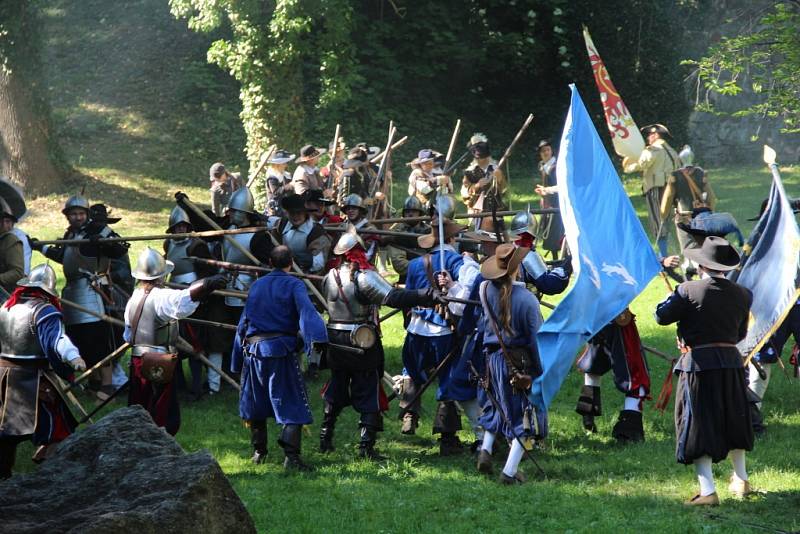 Bitva o Olomouc v Bezručových sadech