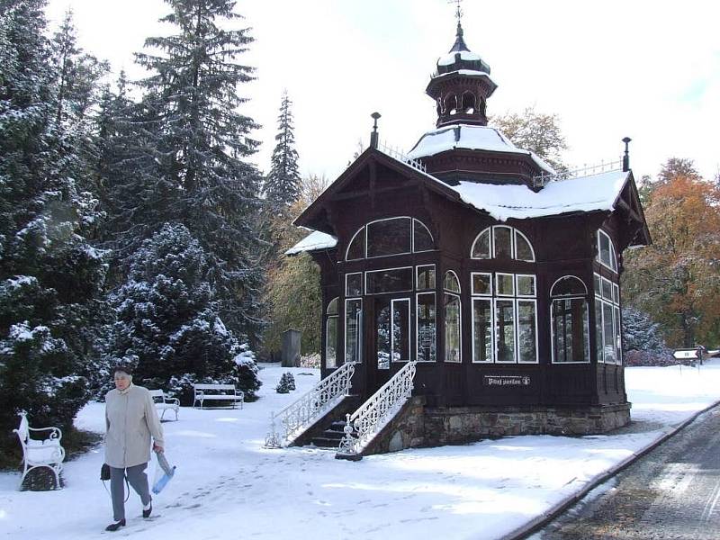 První sníh v Jeseníkách: úterý 13. října 2009, Karlova Studánka