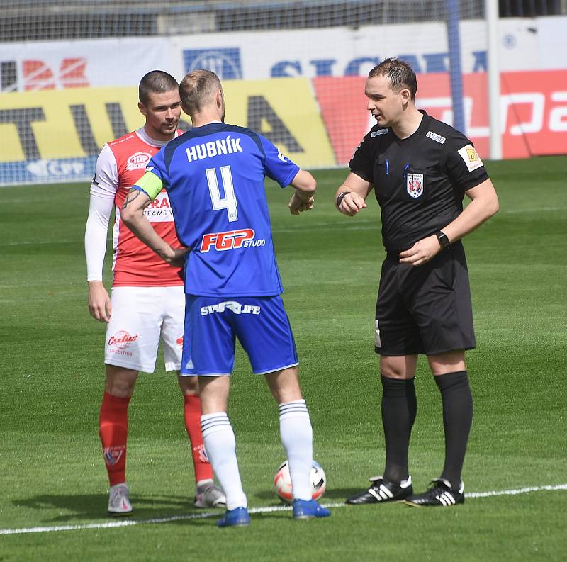 SK Sigma Olomouc - FK Pardubice 0:1 (0:0) Roman Hubník, rozhodčí Julínek